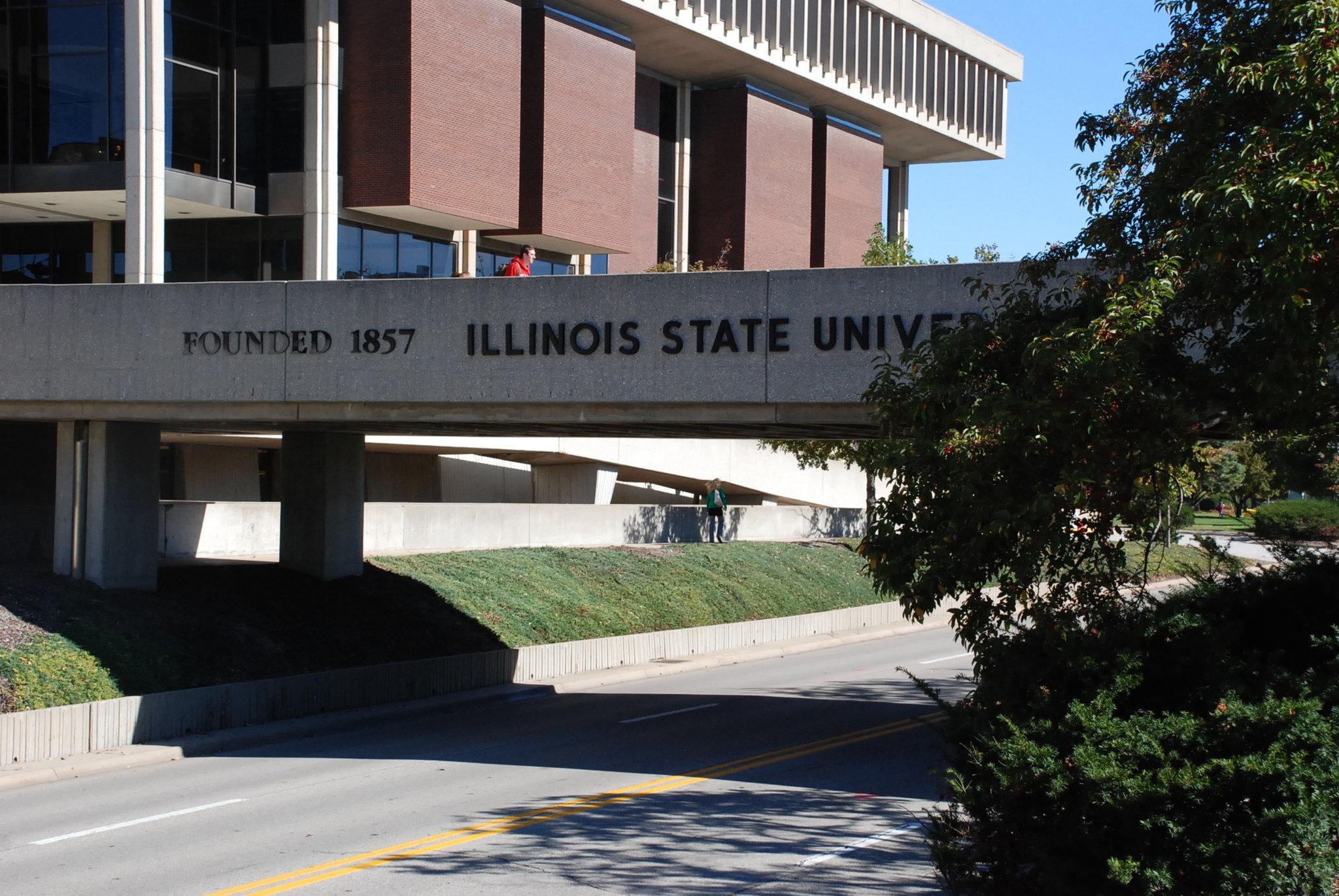 Holiday Inn Express Hotel & Suites Bloomington-Normal University Area By Ihg Extérieur photo